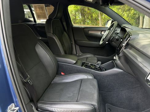 Used 2019 Volvo XC40 T5 R-Design AWD/4WD image 35