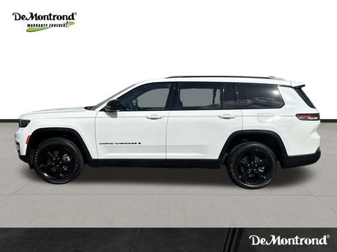 Used 2023 Jeep Grand Cherokee L Laredo image 8