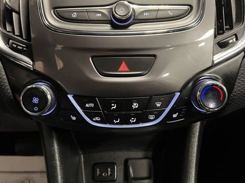 Used 2019 Chevrolet Cruze LT w/ LT Fleet Convenience Package image 39