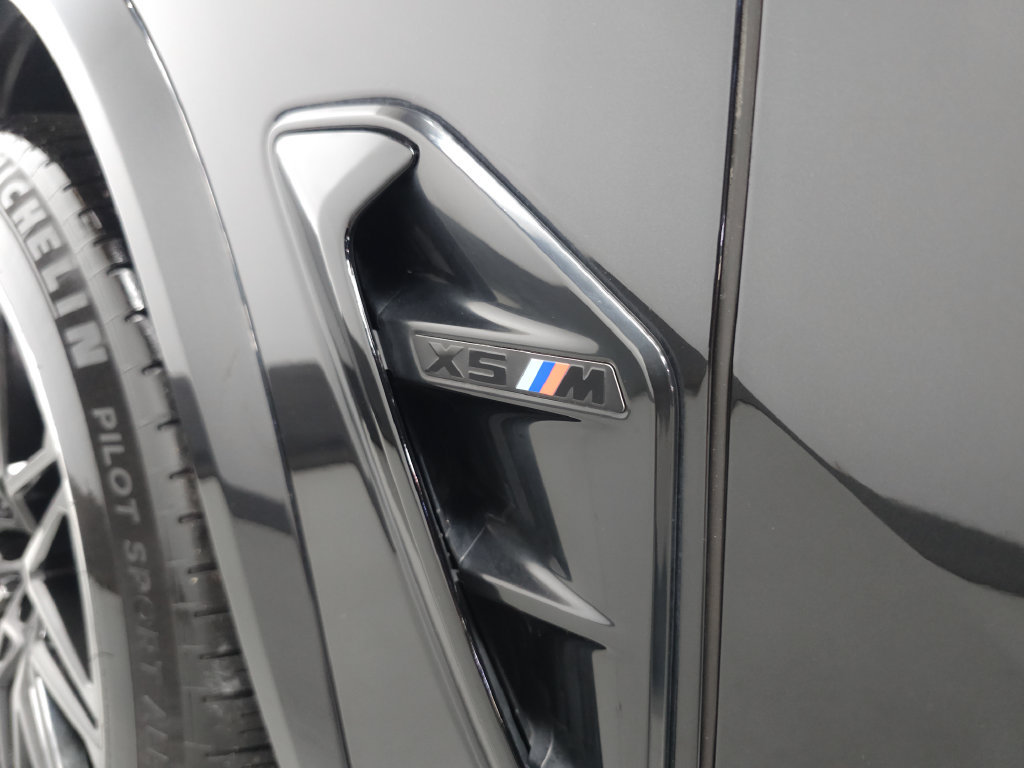 Used 2020 BMW X5 M Competition w/ Executive Package AWD/4WD image 32
