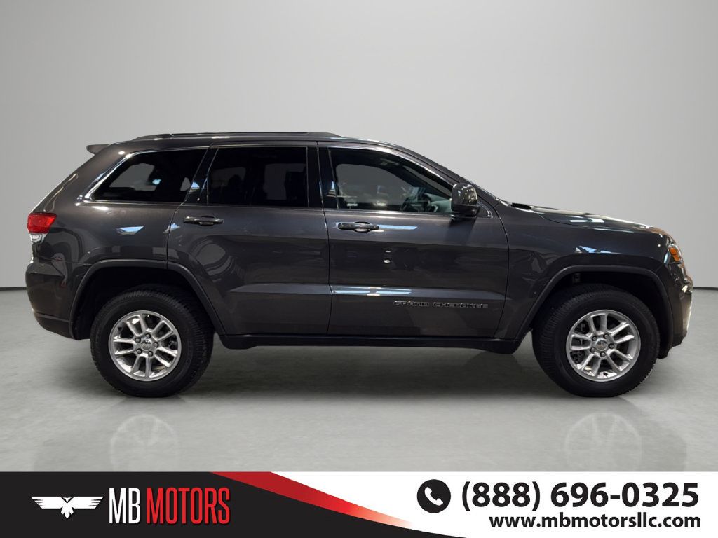 Used 2018 Jeep Grand Cherokee Laredo AWD/4WD image 5