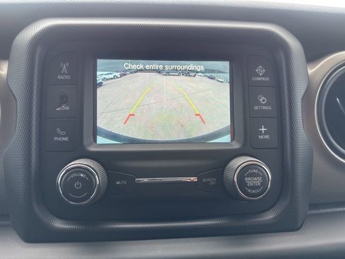 Used 2018 Jeep Wrangler Unlimited Sport S image 42