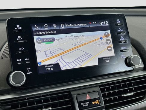 Used 2018 Honda Accord Touring image 22