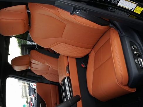 Used 2026 Lexus LX 700h Ultra Luxury image 9