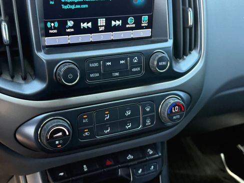 Used 2018 Chevrolet Colorado Z71 RWD image 20