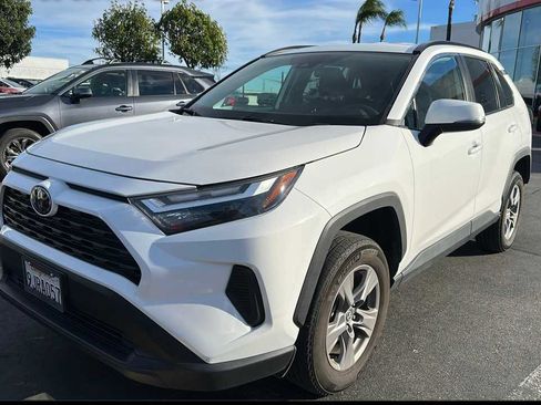 Used 2024 Toyota RAV4 XLE image 1