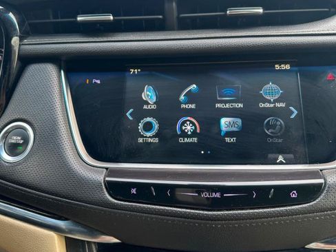 Used 2018 Cadillac XT5 FWD image 27