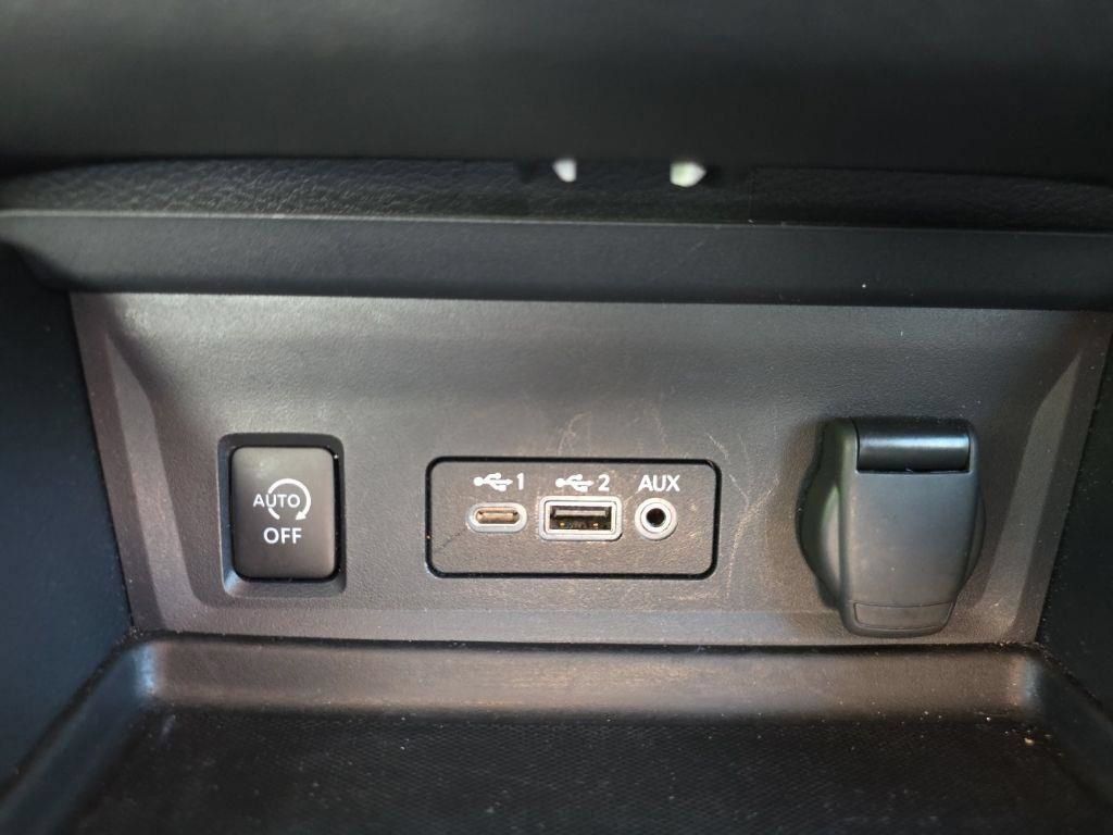 Used 2025 Nissan Sentra SV FWD image 23