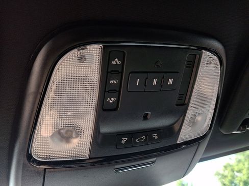 Used 2021 Dodge Durango GT AWD/4WD image 32