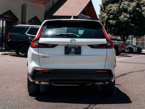 Used 2025 Honda CR-V EX image 6