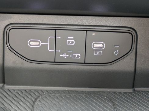 Certified 2026 Kia Sportage EX FWD image 25