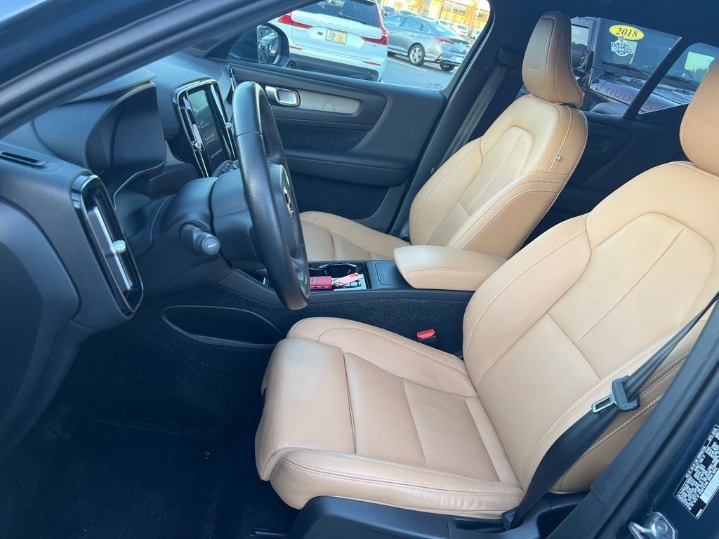 Used 2020 Volvo XC40 T5 Inscription w/ Protection Package Premier AWD/4WD image 13