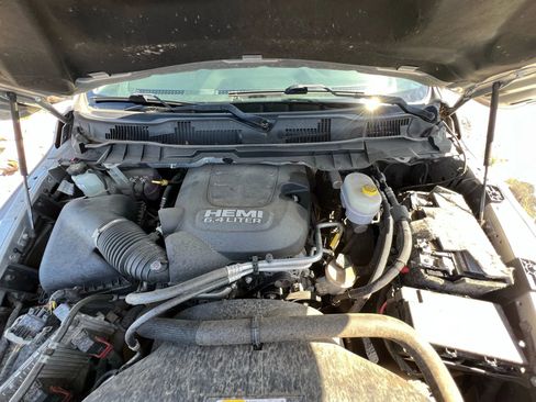 Used 2018 RAM 3500 Laramie image 11