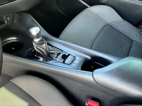 Used 2020 Toyota C-HR LE image 13