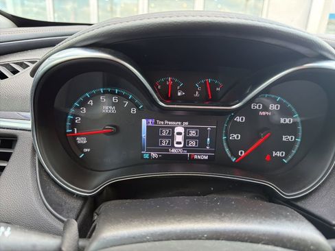 Used 2017 Chevrolet Impala LT image 9