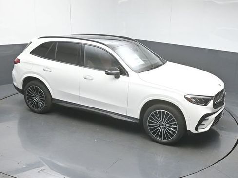 Used 2026 Mercedes-Benz GLC 300 image 43