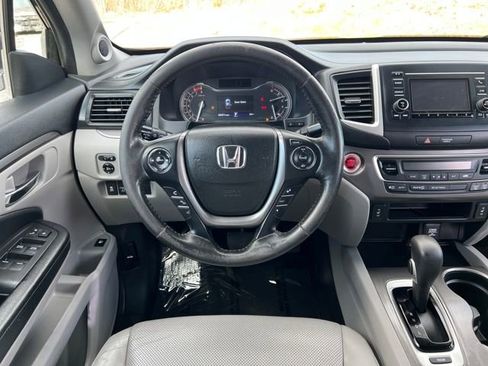 Used 2018 Honda Ridgeline RTL image 13