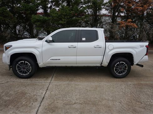 Used 2025 Toyota Tacoma TRD Sport image 20