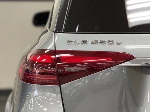 Certified 2025 Mercedes-Benz GLE 450e 4MATIC image 9
