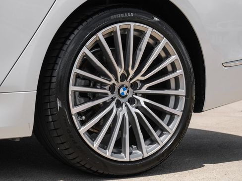Used 2020 BMW 740i w/ Premium Package RWD image 72