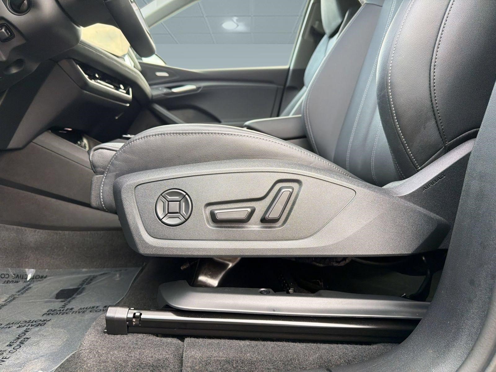 Certified 2025 Audi Q6 e-tron Premium Plus w/ Premium Plus AWD/4WD image 15