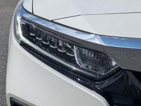 Used 2019 Honda Accord LX image 9