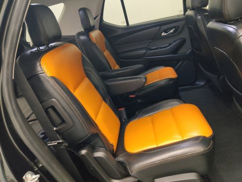 Used 2018 Chevrolet Traverse LT image 19