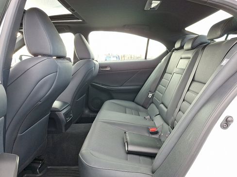 Used 2022 Lexus IS 350 F Sport image 9