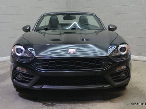 Used 2017 FIAT 124 Spider Abarth RWD image 9