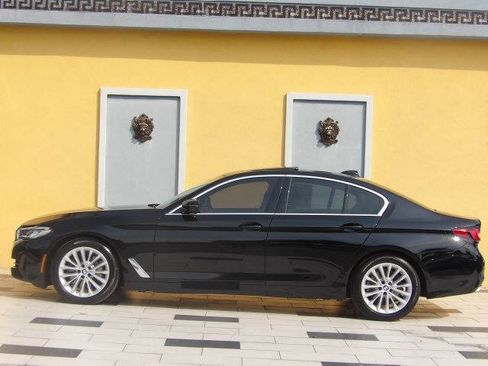 Used 2022 BMW 530i xDrive w/ Convenience Package image 7