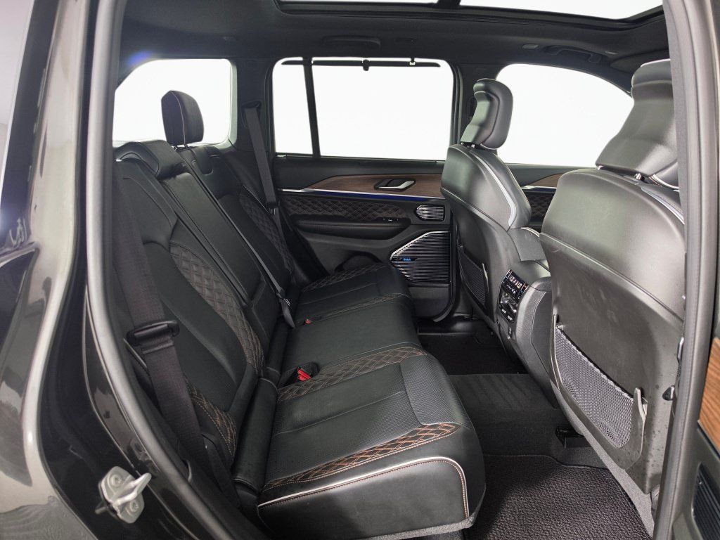 Used 2023 Jeep Grand Cherokee Summit w/ Advanced Protech Group IV AWD/4WD image 36