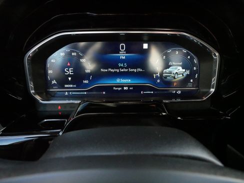 Used 2022 Chevrolet Silverado 1500 ZR2 w/ Technology Package image 21