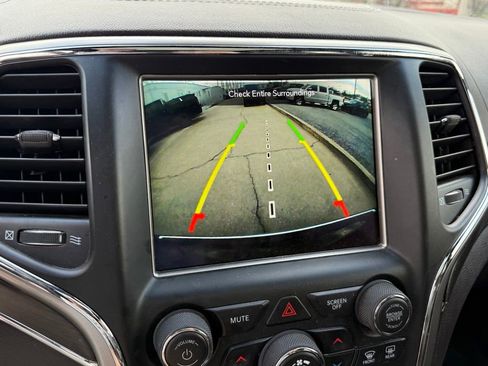 Used 2018 Jeep Grand Cherokee Overland image 20