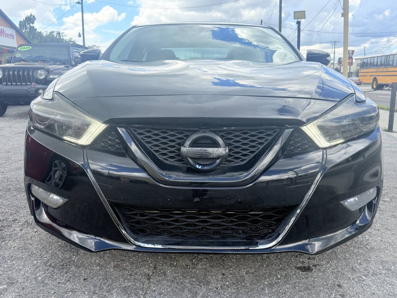 Used 2016 Nissan Maxima 3.5 SV w/ Interior Lighting Package FWD image 4
