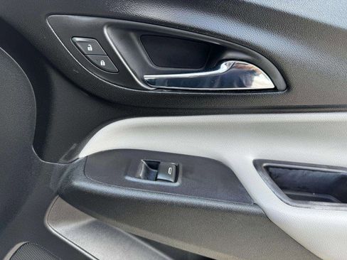 Used 2020 Chevrolet Equinox LS w/ LS Convenience Package image 48