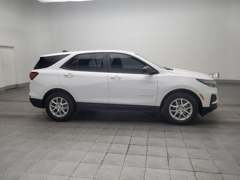 Used 2024 Chevrolet Equinox LS w/ Driver Confidence II Package FWD image 11