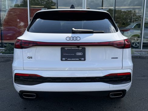 Certified 2025 Audi Q5 Premium w/ Convenience Package AWD/4WD image 7