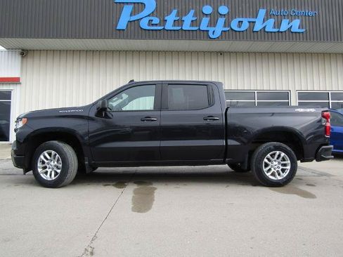 Used 2023 Chevrolet Silverado 1500 RST AWD/4WD image 11