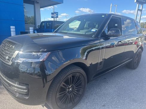 Used 2024 Land Rover Range Rover Long Wheelbase SE image 6