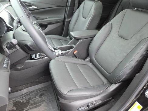 Used 2023 Buick Encore GX Essence w/ Advanced Technology Package image 32