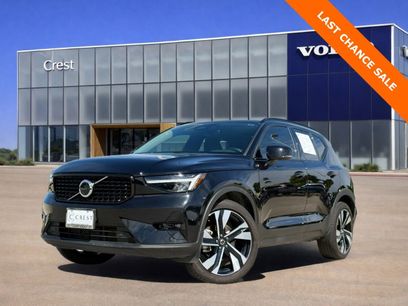 Certified 2025 Volvo XC40 B5 Plus