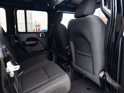 Used 2022 Jeep Wrangler Unlimited Sport image 24