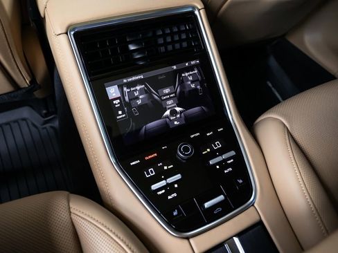 Used 2023 Porsche Panamera Platinum Edition image 46