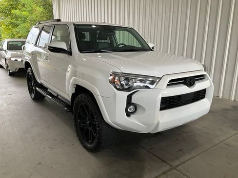 Used 2024 Toyota 4Runner SR5 Premium w/ Moonroof Package AWD/4WD image 26