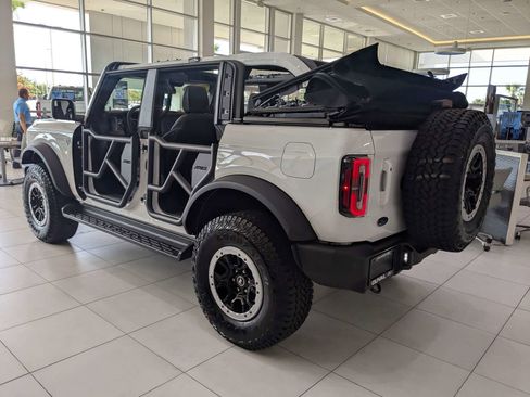 New 2025 Ford Bronco Outer Banks w/ Sasquatch Package AWD/4WD image 5