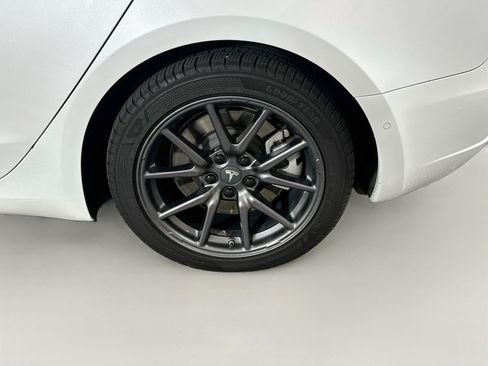 Used 2021 Tesla Model 3 Standard Range Plus RWD image 11