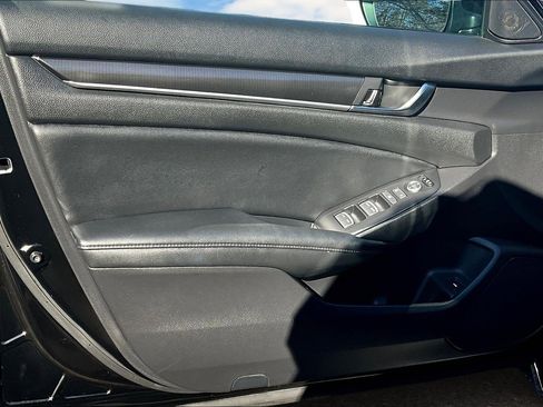Used 2021 Honda Accord Sport Special Edition image 12