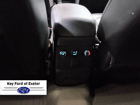 Used 2018 Ford Explorer XLT w/ Equipment Group 202A AWD/4WD image 19