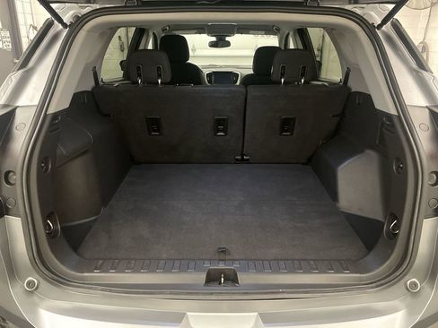 Used 2020 GMC Terrain SLE w/ Driver Convenience Package image 19