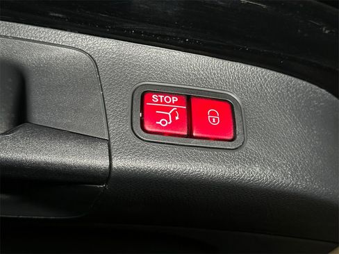 Used 2023 Mercedes-Benz GLA 250 4MATIC image 7